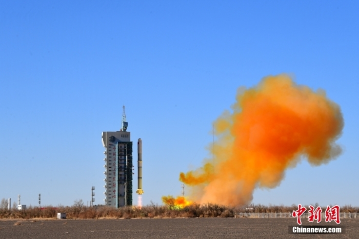 北京時(shí)間2023年11月16日11時(shí)55分，我國(guó)在酒泉衛(wèi)星發(fā)射中心使用長(zhǎng)征二號(hào)丙運(yùn)載火箭，成功將新一代海洋水色觀測(cè)衛(wèi)星發(fā)射升空，衛(wèi)星順利進(jìn)入預(yù)定軌道，發(fā)射任務(wù)獲得圓滿成功。此次任務(wù)是長(zhǎng)征系列運(yùn)載火箭第497次飛行。汪江波 攝