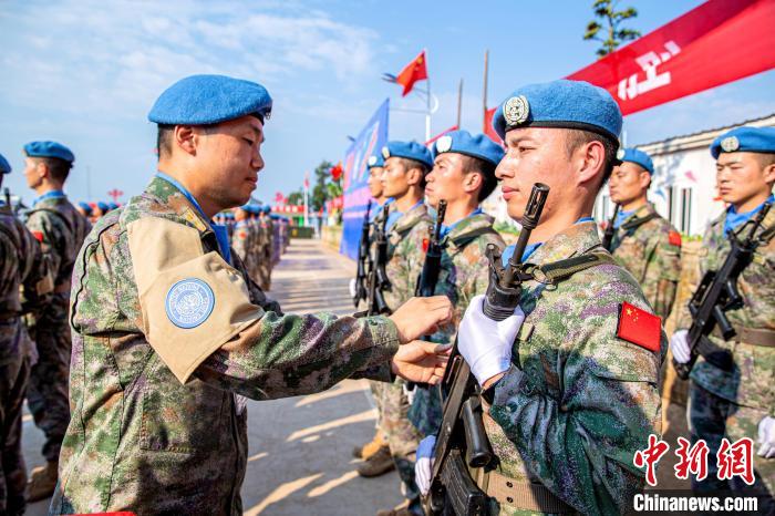 西藏軍區(qū)首支維和醫(yī)療分隊(duì)官兵獲聯(lián)合國“和平勛章”