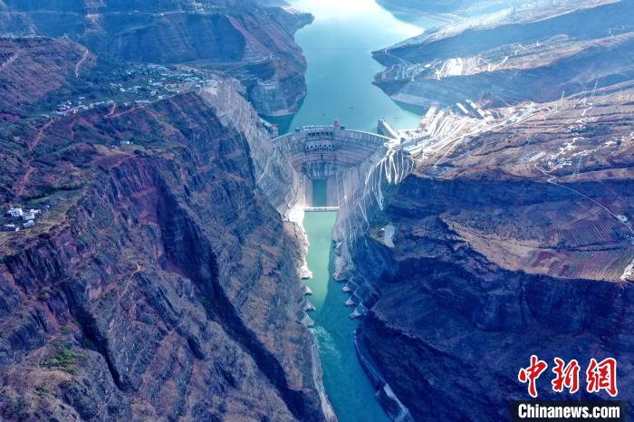 圖為白鶴灘水電站大壩全景圖。　水電四局供圖