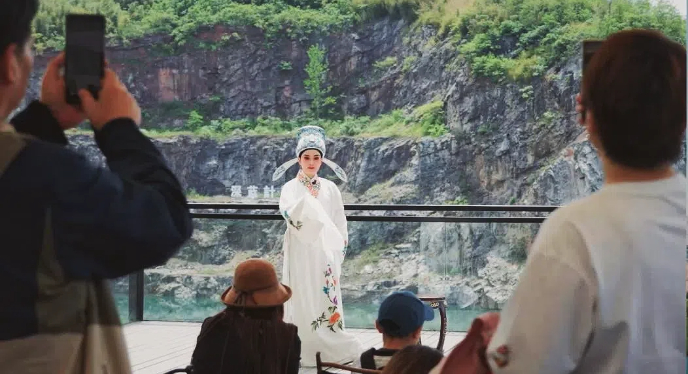 【理響中國(guó)·春江水暖鴨先知】一家“村咖”的共富密碼