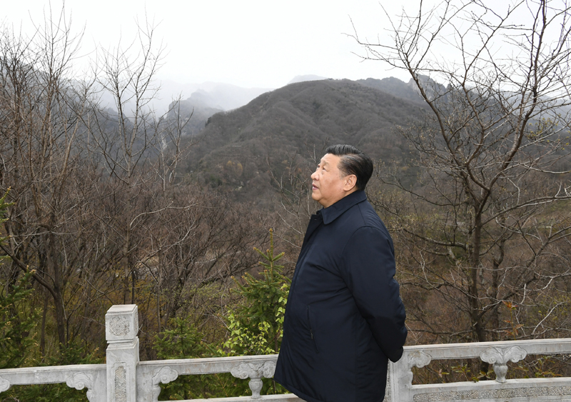 2020年4月20日，習(xí)近平總書記在位于陜西柞水的秦嶺牛背梁國(guó)家級(jí)自然保護(hù)區(qū)考察秦嶺生態(tài)保護(hù)情況。