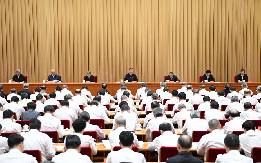 7月14日至15日，中央城市工作會(huì)議在北京舉行。中共中央總書記、國(guó)家主席、中央軍委主席習(xí)近平出席會(huì)議并發(fā)表重要講話。中共中央政治局常委李強(qiáng)、趙樂際、王滬寧、蔡奇、丁薛祥、李希出席會(huì)議。