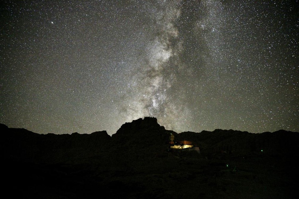 阿里暗夜星空。旦真次旦攝