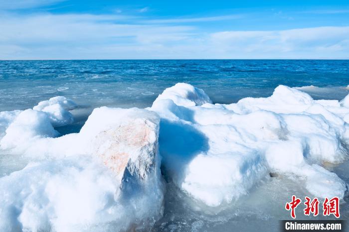 青海湖開始凍結(jié)較近十年平均日期推遲