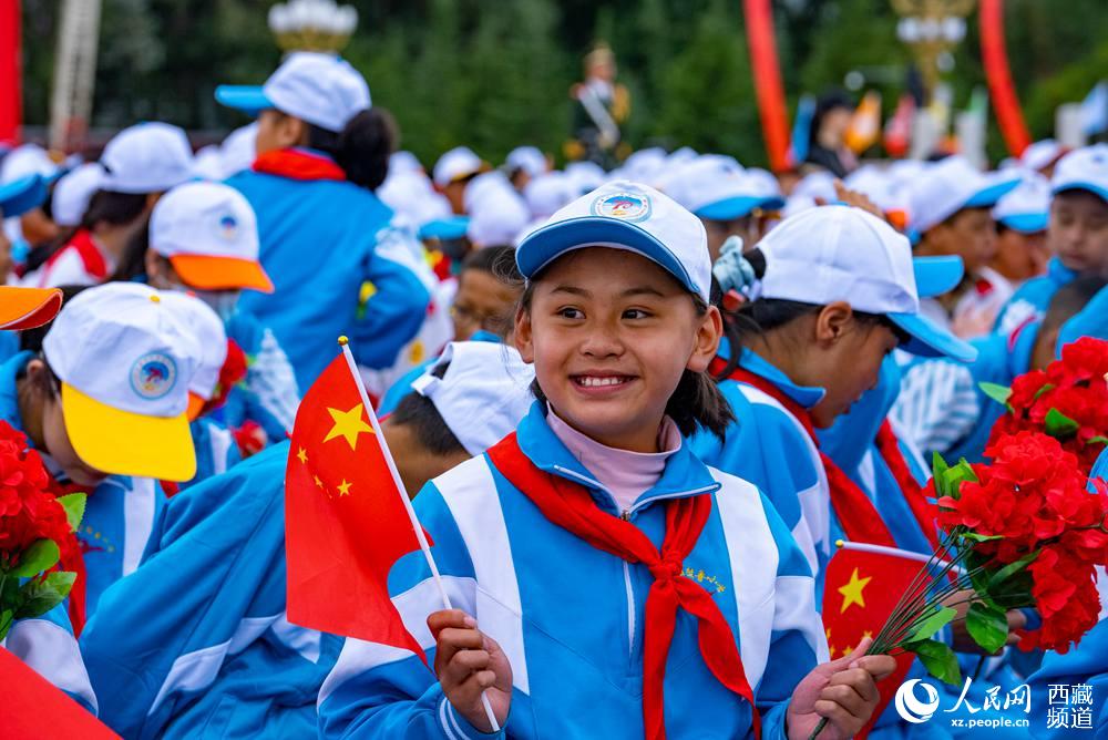 8月19日10時，慶祝西藏和平解放70周年大會在拉薩市布達拉宮廣場隆重舉行。徐馭堯 攝